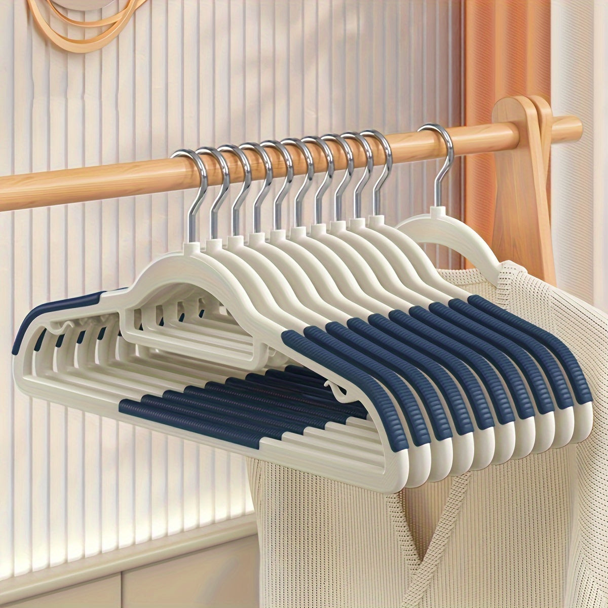 20pcs LDQ Heavy Duty Non-Slip Clothes Hangers - Traceless, Sturdy ABS Plastic Coat Racks for Efficient Drying & Storage in Bedroom, Bathroom & Home, Closet Organization | Sleek Hanger Design | Nonslip Design