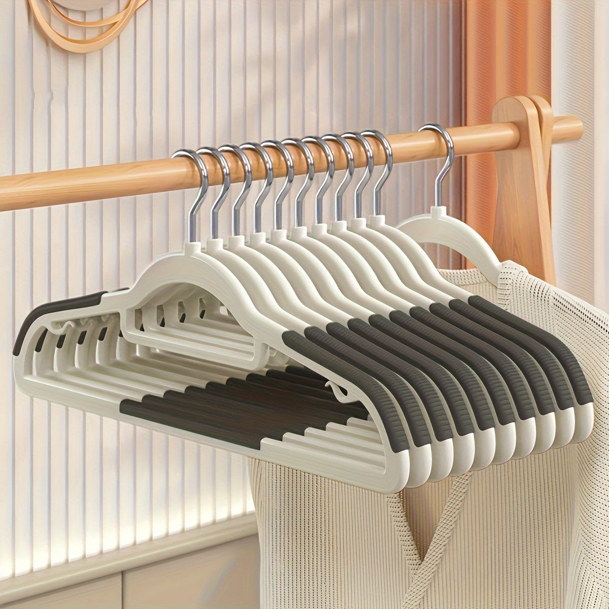 20pcs LDQ Heavy Duty Non-Slip Clothes Hangers - Traceless, Sturdy ABS Plastic Coat Racks for Efficient Drying & Storage in Bedroom, Bathroom & Home, Closet Organization | Sleek Hanger Design | Nonslip Design